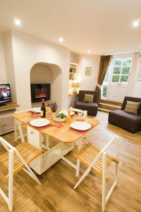 Appartement Gillygate Central à York Extérieur photo